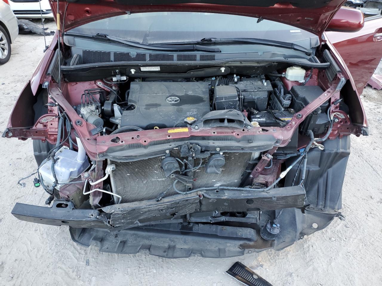 2014 Toyota Sienna VIN 5TDYK3DC2ES463779 Copart auction photo, front end damage thumbnail 13