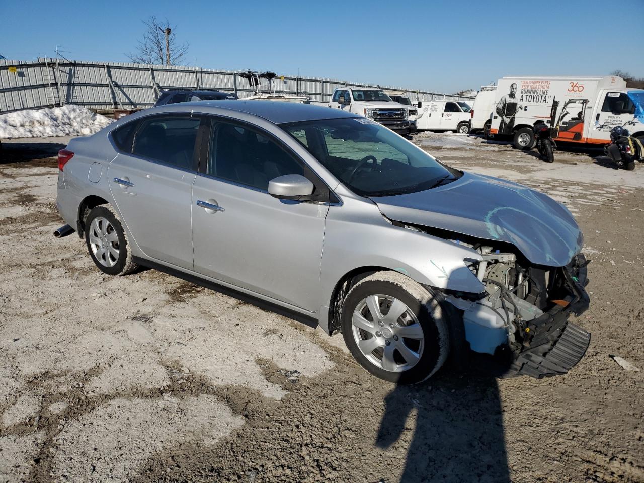 2018 Nissan Sentra VIN 3N1AB7AP9JY233677 Copart auction photo, front end / minor dent/scratches damage thumbnail 4
