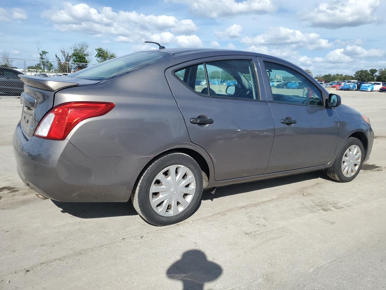 2014 Nissan Versa VIN 3N1CN7AP6EL844026 Copart auction photo, minor dent/scratches damage thumbnail 3