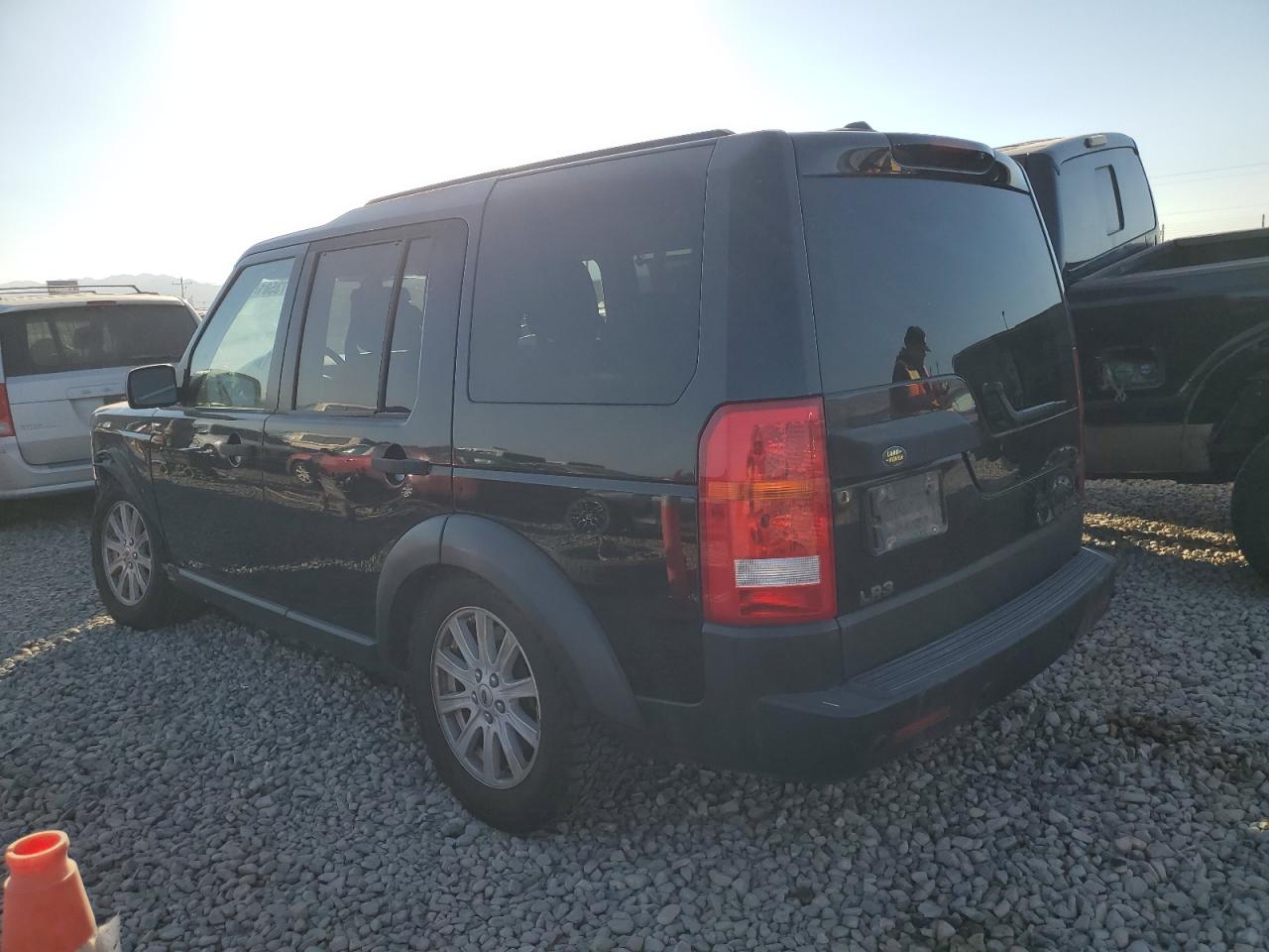 2007 Land Rover LR3 VIN SALAE254X7A429897 Copart auction photo, minor dent/scratches damage thumbnail 2