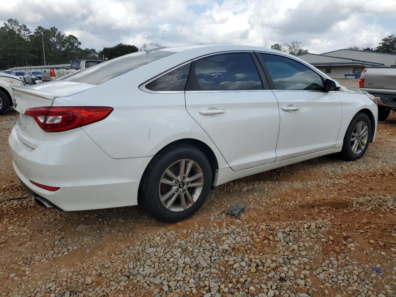 2017 Hyundai Sonata VIN 5NPE24AF1HH499674 Copart auction photo, minor dent/scratches damage thumbnail 3