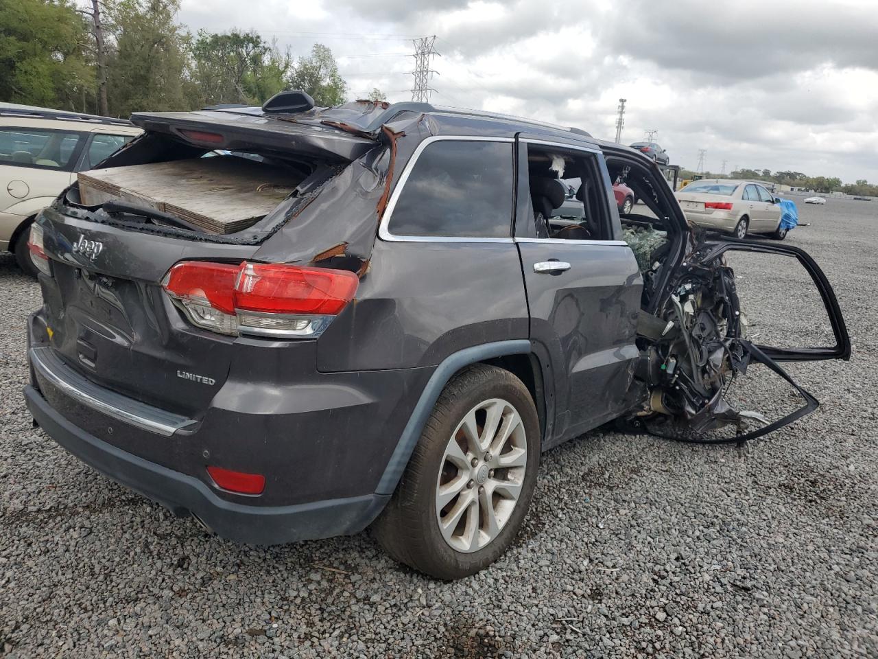 2017 Jeep Grand Cherokee VIN 1C4RJEBGXHC712537 Copart auction photo, front end / rollover damage thumbnail 3