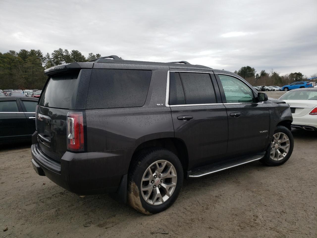 2016 GMC Yukon VIN 1GKS2BKC8GR140572 Copart auction photo, front end / minor dent/scratches damage thumbnail 3