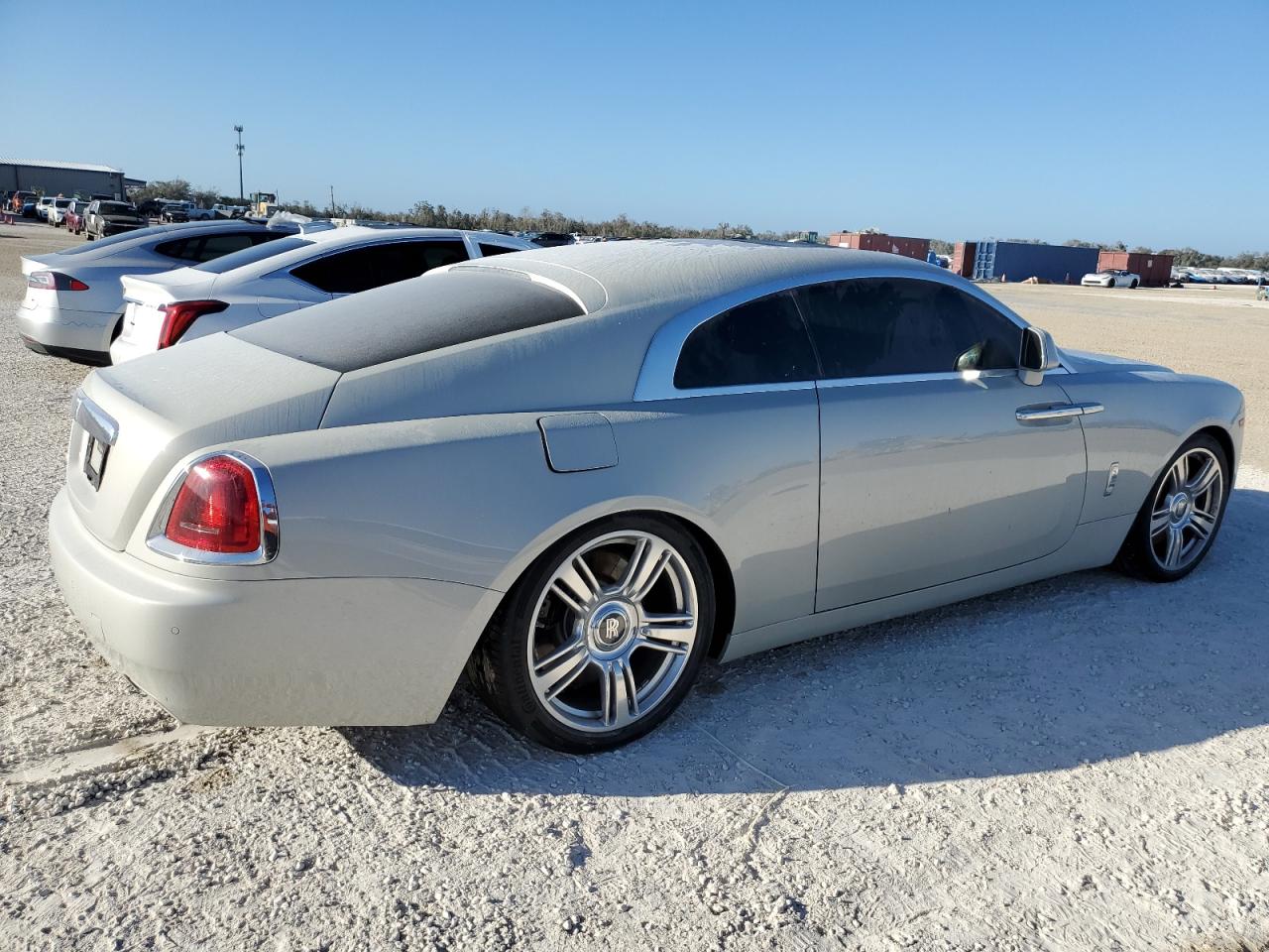 2015 Rolls-Royce Wraith VIN SCA665C52FUX85269 Copart auction photo, water/flood damage thumbnail 3