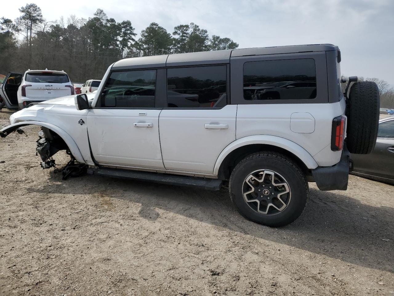 2023 Ford Bronco VIN 1FMEE5BP7PLC15071 Copart auction photo, front end damage thumbnail 2