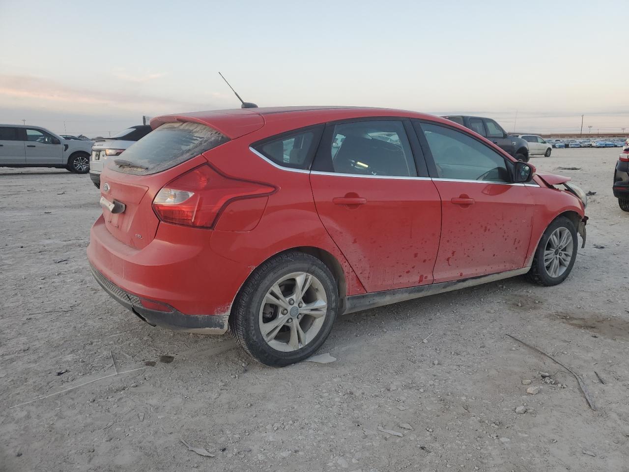 2012 Ford Focus VIN 1FAHP3M20CL313554 Copart auction photo, front end / minor dent/scratches damage thumbnail 3