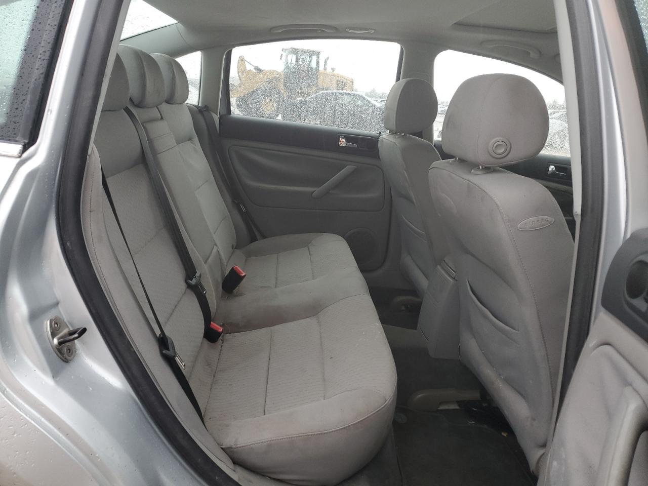 2004 Volkswagen Passat VIN WVWPD63B64P194002 Copart auction photo, rear end / minor dent/scratches damage thumbnail 10