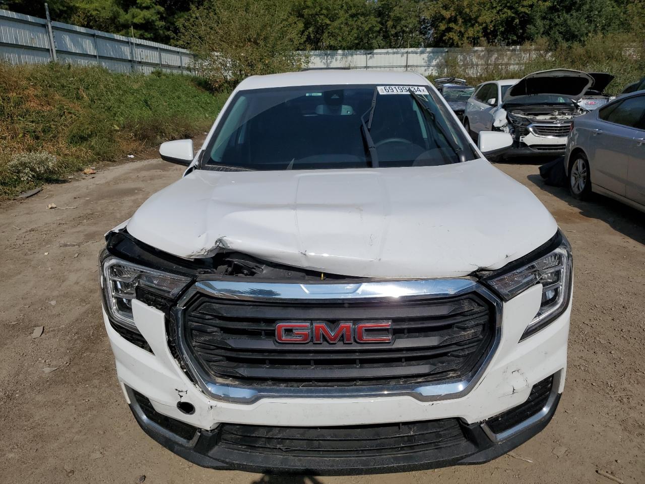 2022 GMC Terrain VIN 3GKALTEV6NL258460 Copart auction photo, front end / minor dent/scratches damage thumbnail 5