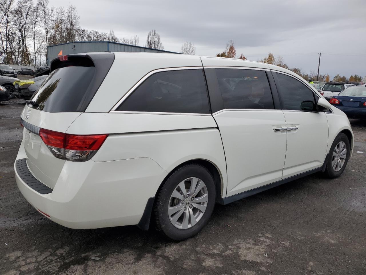 2015 Honda Odyssey VIN 5FNRL5H63FB037641 Copart auction photo, side damage thumbnail 3