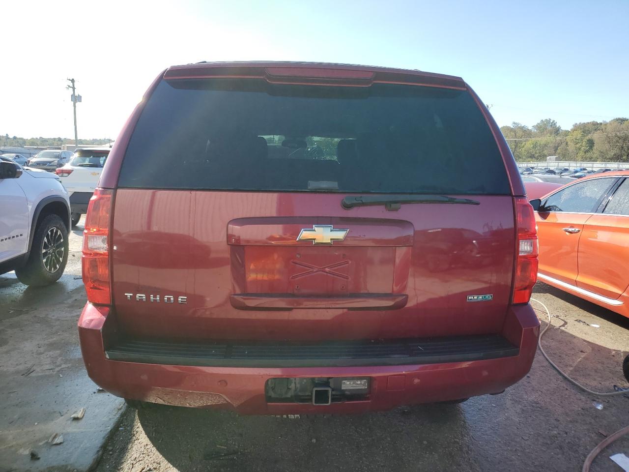 2010 Chevrolet Tahoe VIN 1GNUKBE05AR116329 Copart auction photo, front end / side damage thumbnail 6