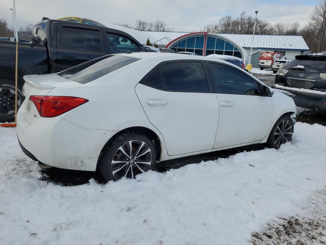 2018 Toyota Corolla VIN 2T1BURHEXJC975498 Copart auction photo, front end / minor dent/scratches damage thumbnail 3