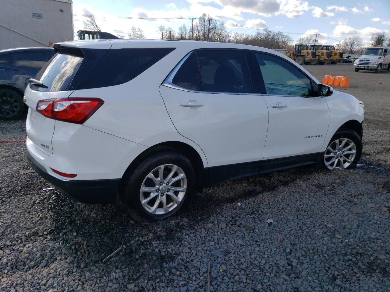 2018 Chevrolet Equinox VIN 2GNAXSEV5J6127407 Copart auction photo, front end / side damage thumbnail 3