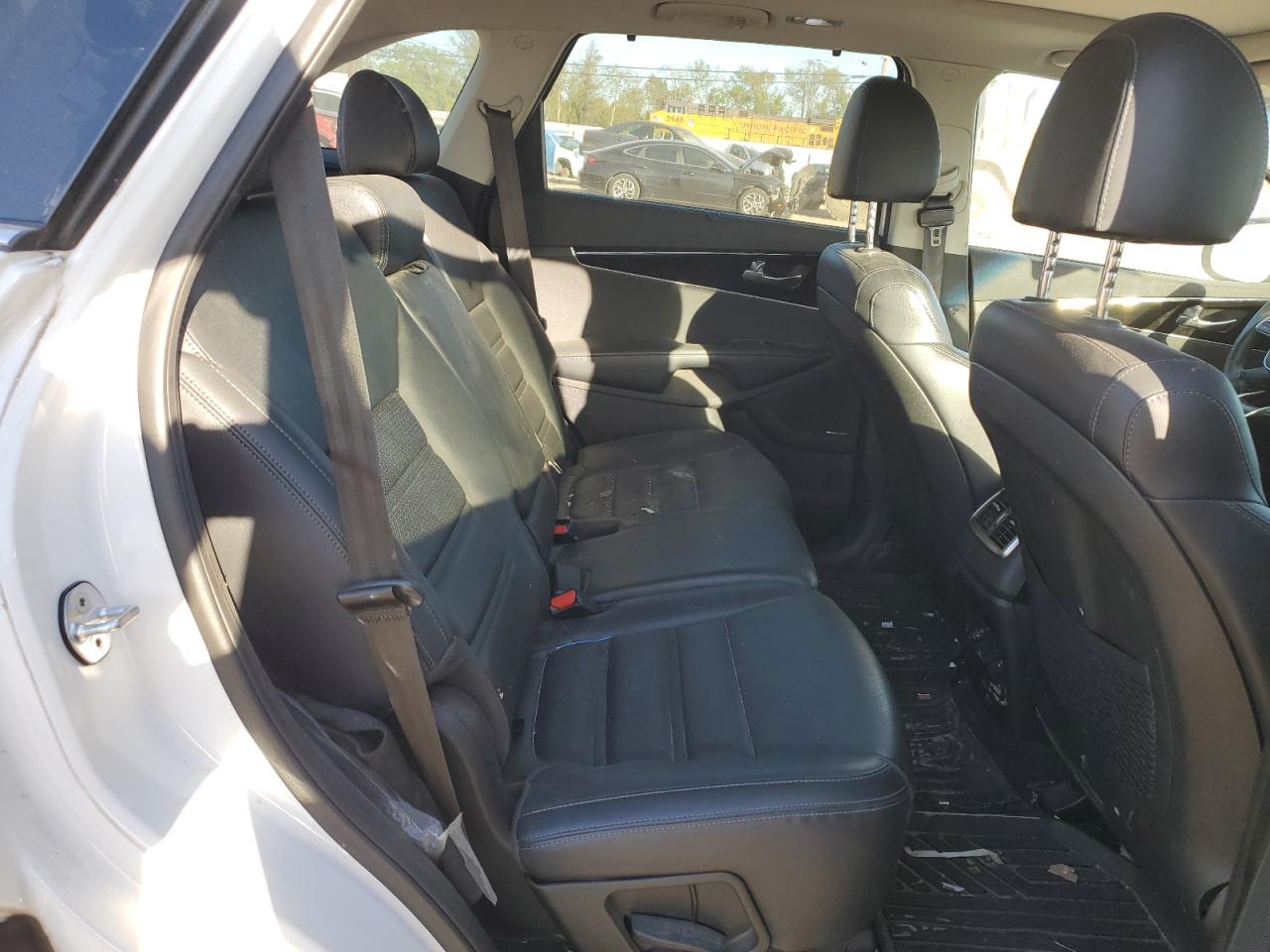 2019 KIA Sorento VIN 5XYPH4A59KG503497 Copart auction photo, side / rear end damage thumbnail 10