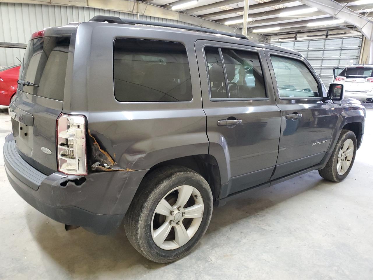 2015 Jeep Liberty (Patriot) VIN 1C4NJPFB3FD353256 Copart auction photo, rear end / minor dent/scratches damage thumbnail 3