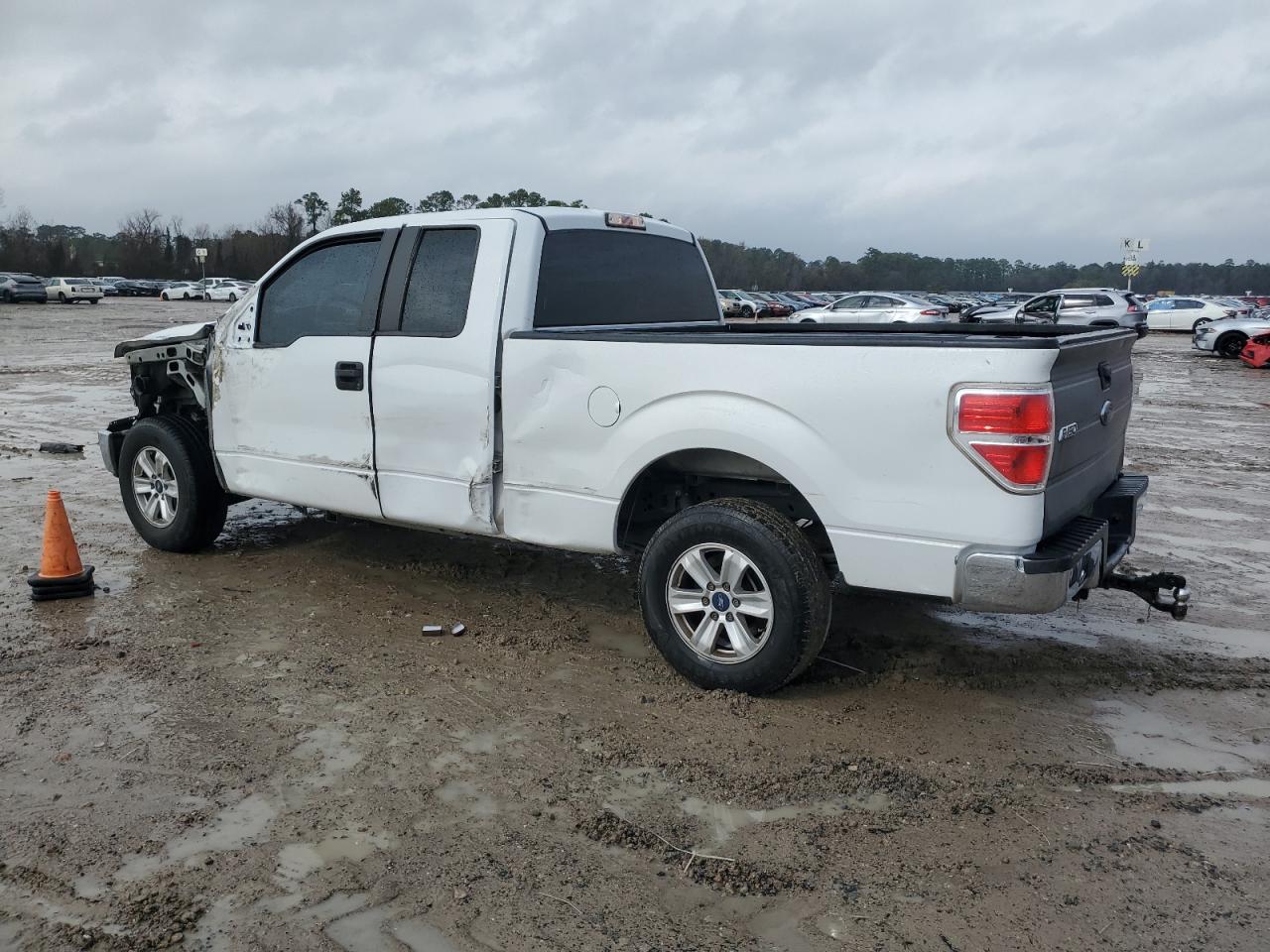 2013 Ford F-150 VIN 1FTEX1CM2DFC87687 Copart auction photo, side / front end damage thumbnail 2