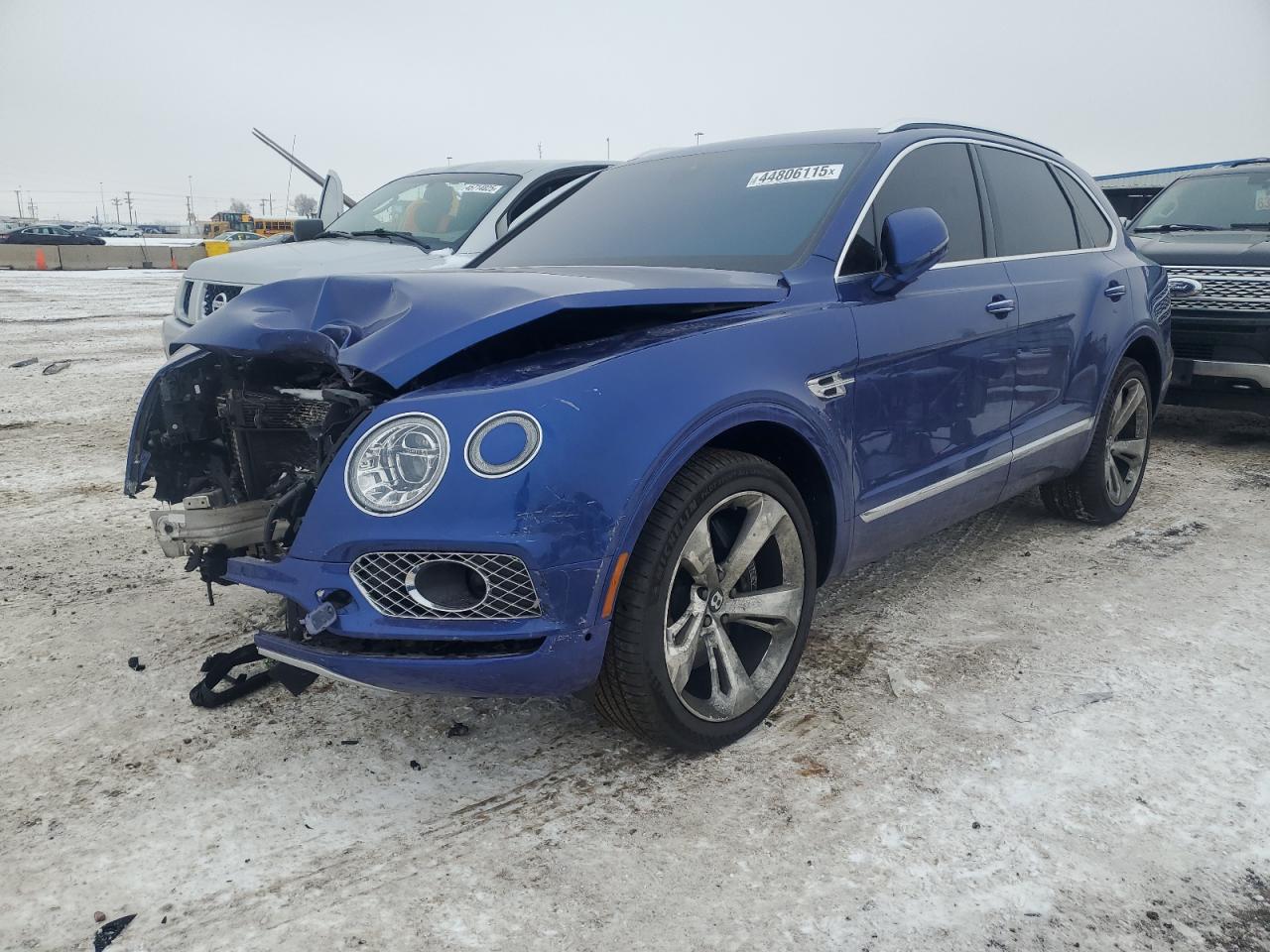 2017 Bentley Bentayga VIN SJAAC2ZV2HC014080 - Copart auction photo