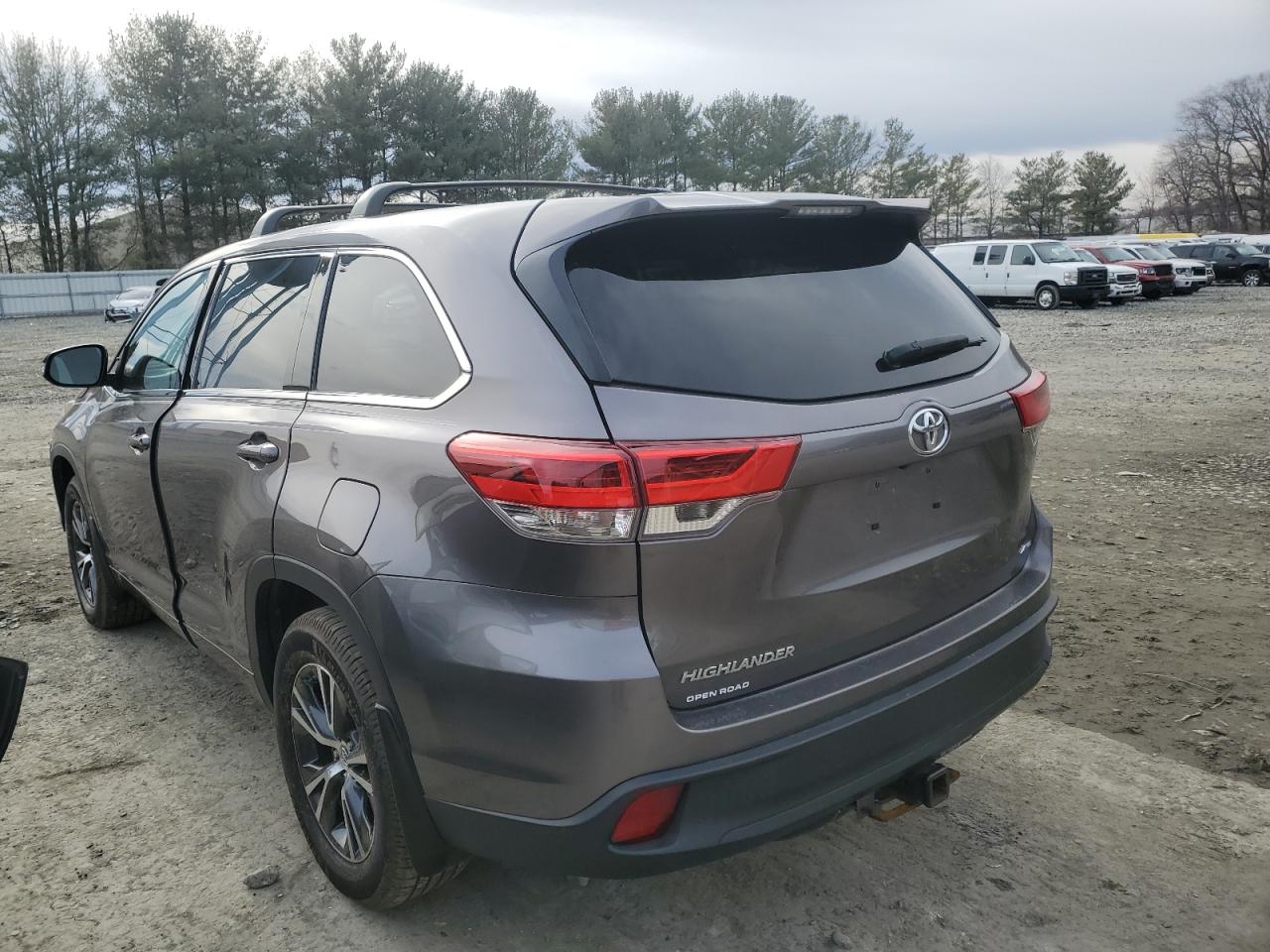2018 Toyota Highlander VIN 5TDBZRFH4JS891831 Copart auction photo, front end damage thumbnail 2