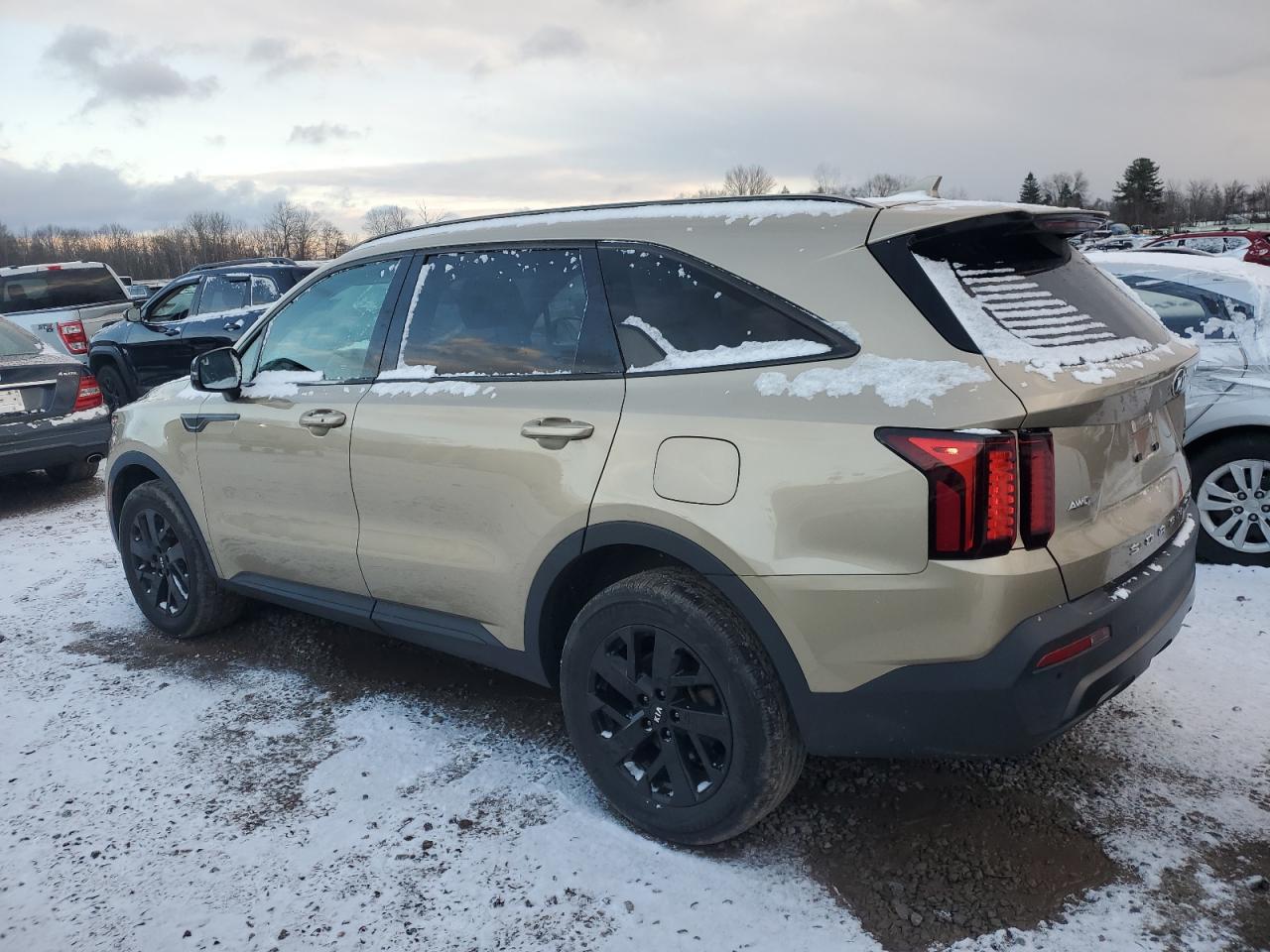 2021 KIA Sorento VIN 5XYRLDLC4MG004354 Copart auction photo, front end / side damage thumbnail 2