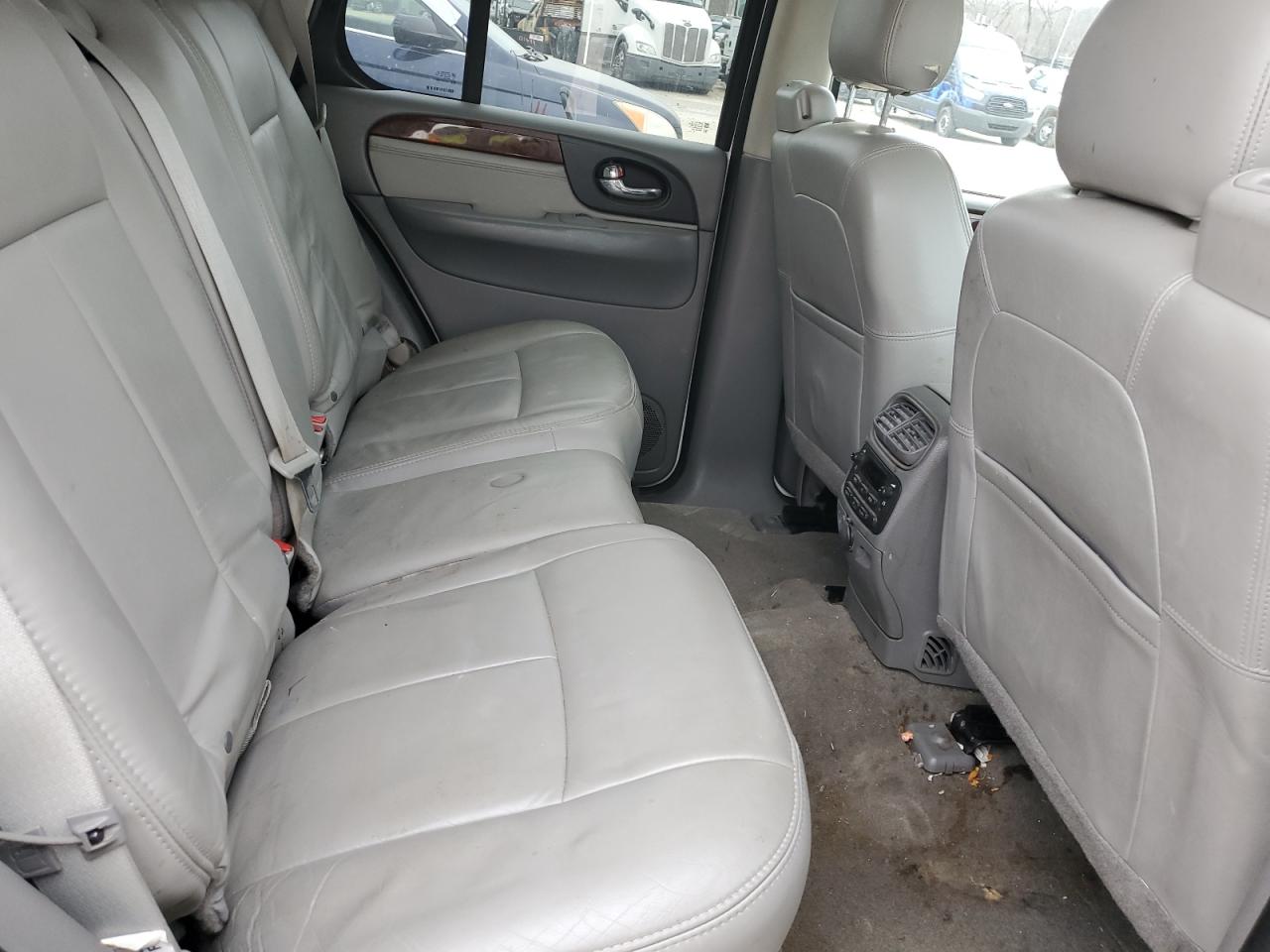 2008 GMC Envoy VIN 1GKET63MX82118446 Copart auction photo, front end / undercarriage damage thumbnail 11