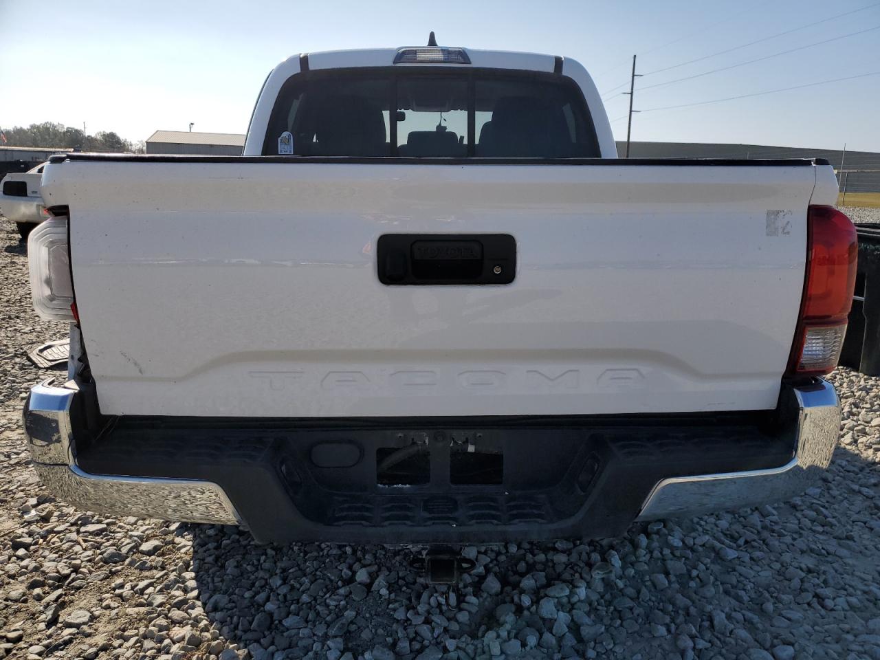 2020 Toyota Tacoma VIN 5TFAX5GN3LX175594 Copart auction photo, front end / rear end damage thumbnail 6