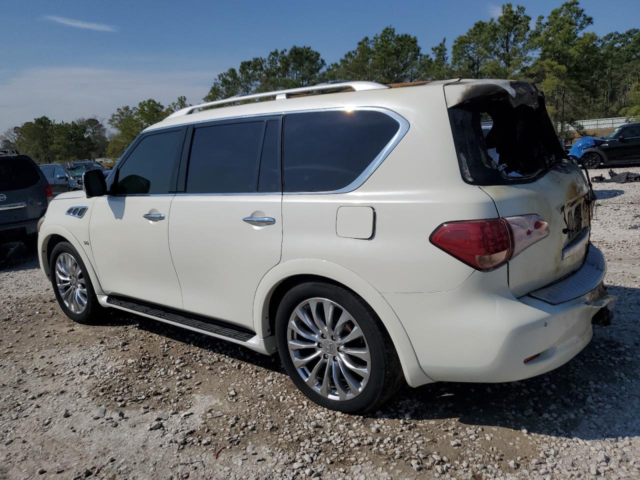 2015 Infiniti QX80 VIN JN8AZ2NF9F9573975 Copart auction photo, burn / minor dent/scratches damage thumbnail 2