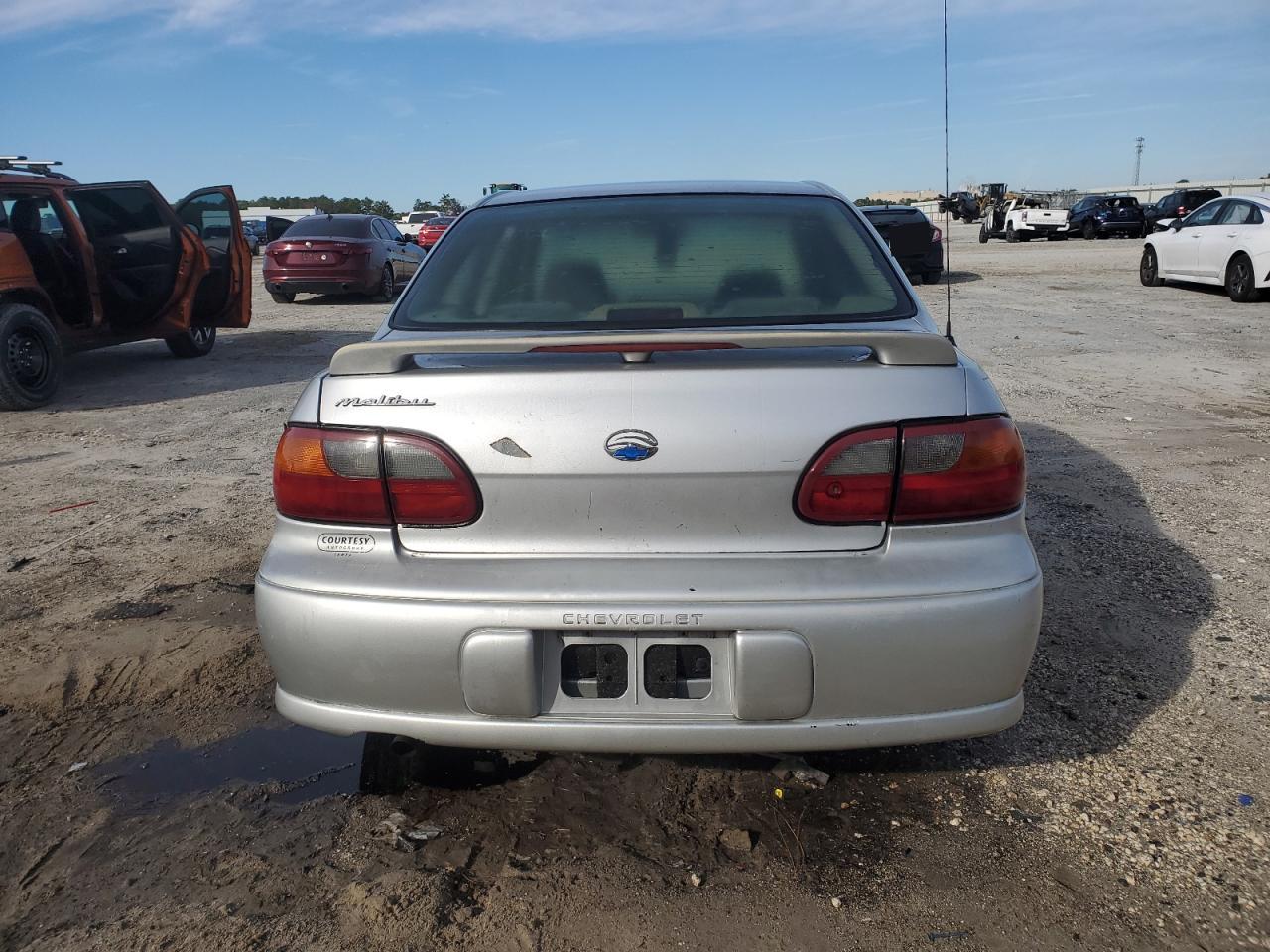 2003 Chevrolet Malibu VIN 1G1ND52J23M691681 Copart auction photo, front end / minor dent/scratches damage thumbnail 6