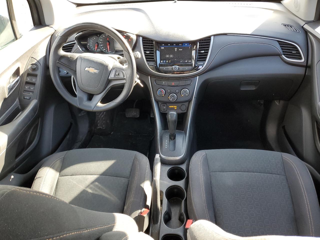 2018 Chevrolet Trax VIN 3GNCJKSB2JL351427 Copart auction photo, front end damage thumbnail 8