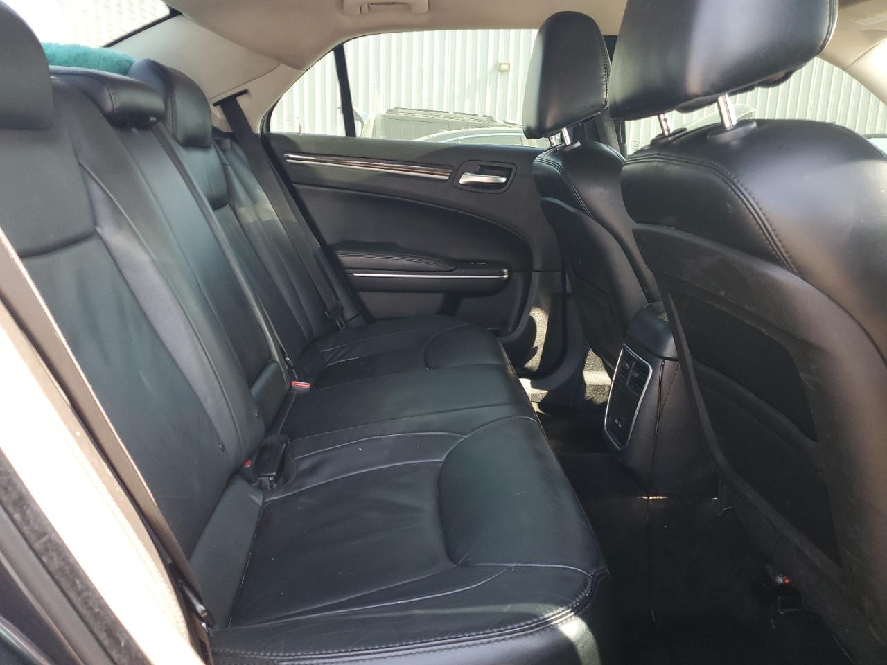 2015 Chrysler 300 VIN 2C3CCAAG8FH931618 Copart auction photo, front end damage thumbnail 10