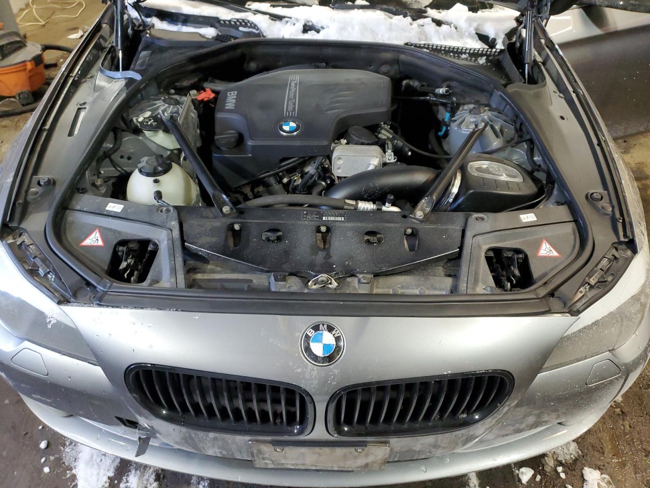 2012 BMW 5er VIN WBAXH5C57CDW09611 Copart auction photo, all over / undercarriage damage thumbnail 13