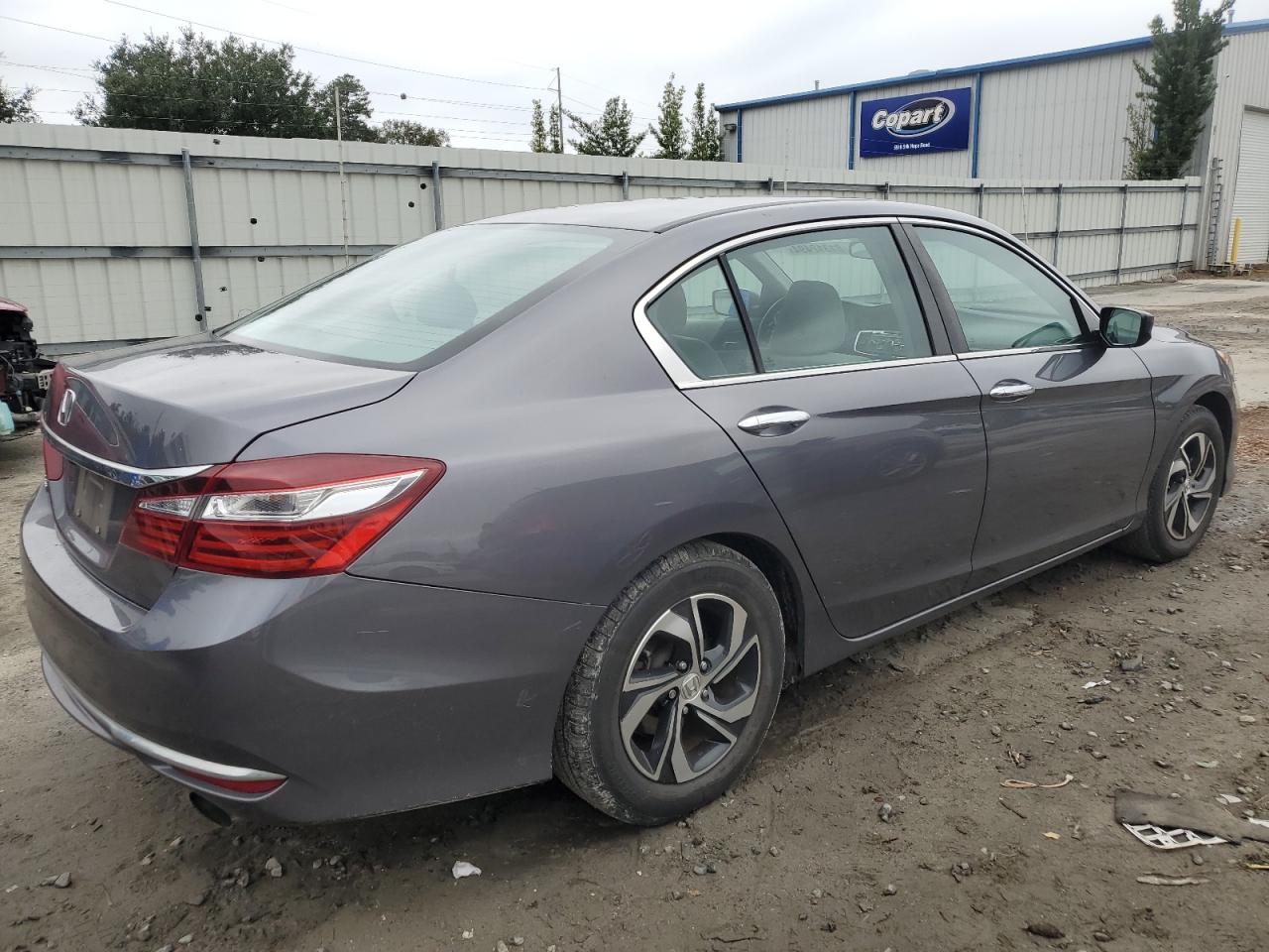 2017 Honda Accord VIN 1HGCR2F37HA020849 Copart auction photo, front end / rear end damage thumbnail 3