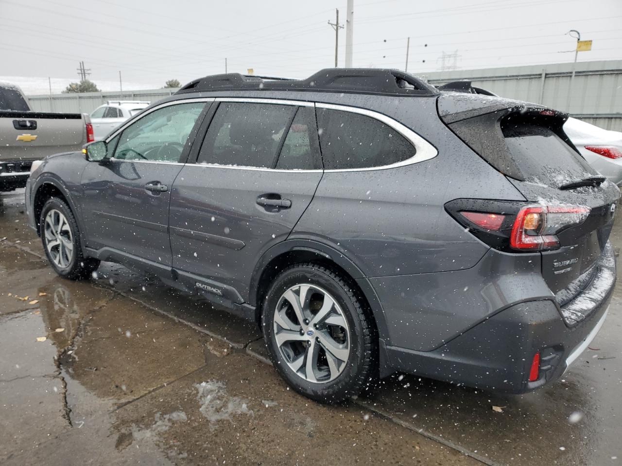 2020 Subaru Outback VIN 4S4BTGNDXL3243480 Copart auction photo, side / rear end damage thumbnail 2