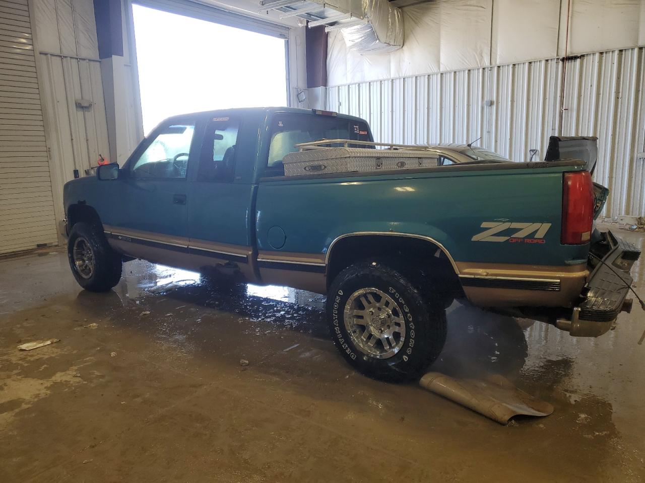 1997 Chevrolet GMT-400 VIN 1GCEK19R5VE274487 Copart auction photo, rear end damage thumbnail 2
