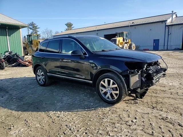 2014 Volkswagen Touareg VIN WVGEP9BPXED007145 Copart auction photo, front end / minor dent/scratches damage thumbnail 15