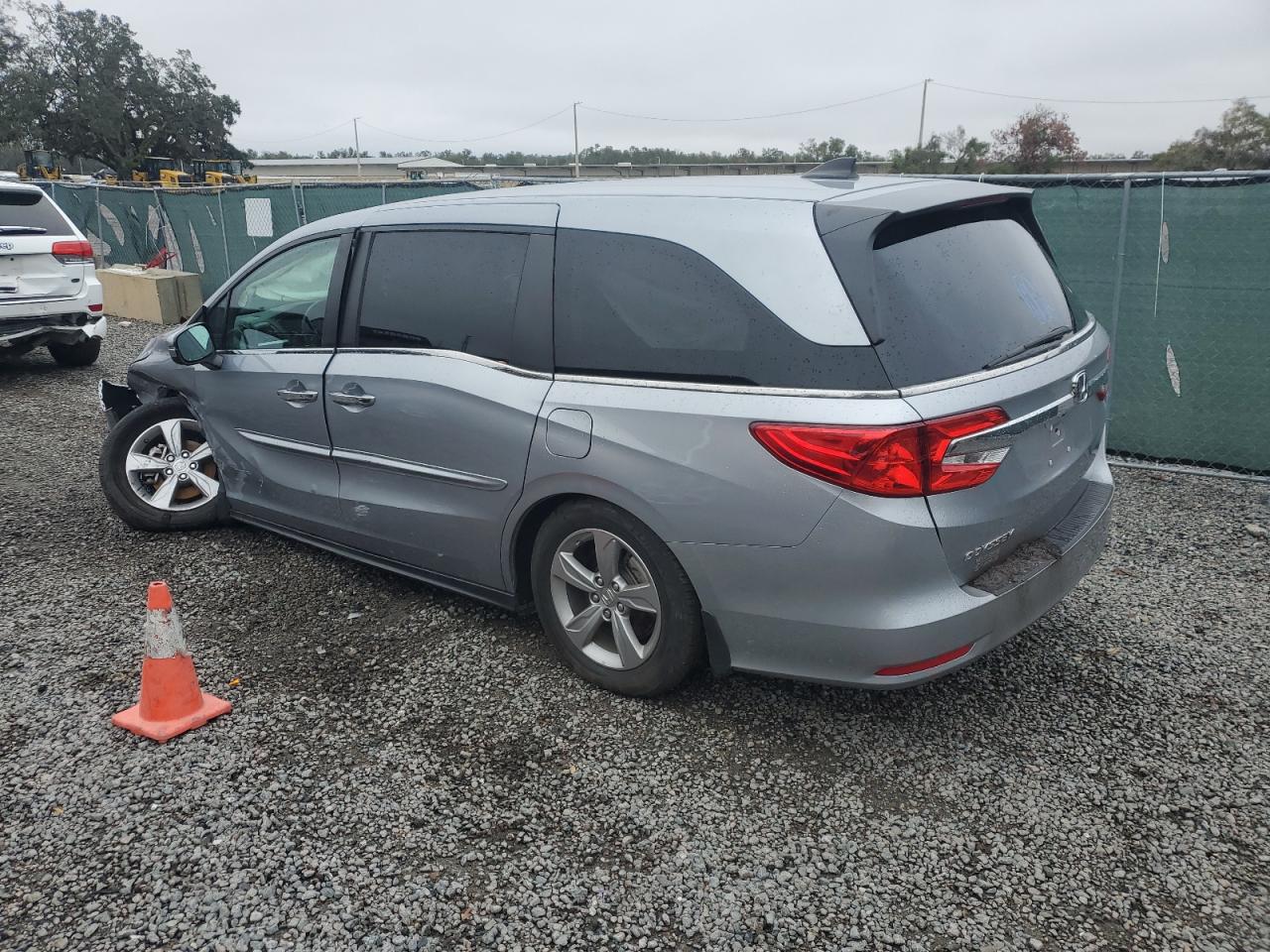 2018 Honda Odyssey VIN 5FNRL6H73JB023164 Copart auction photo, undercarriage / side damage thumbnail 2