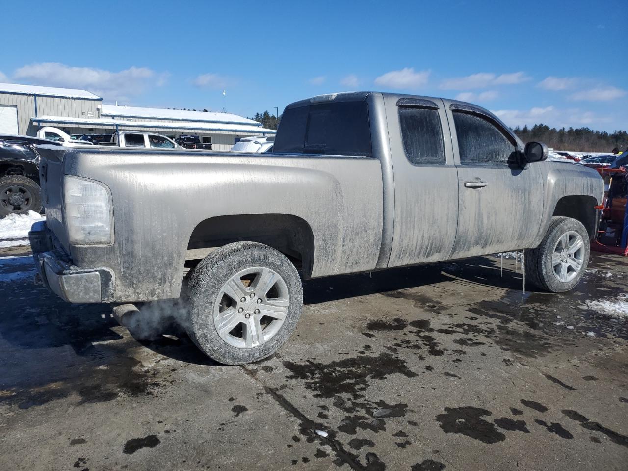 2008 Chevrolet Silverado VIN 1GCEK19JX8Z272869 Copart auction photo, front end / all over damage thumbnail 3