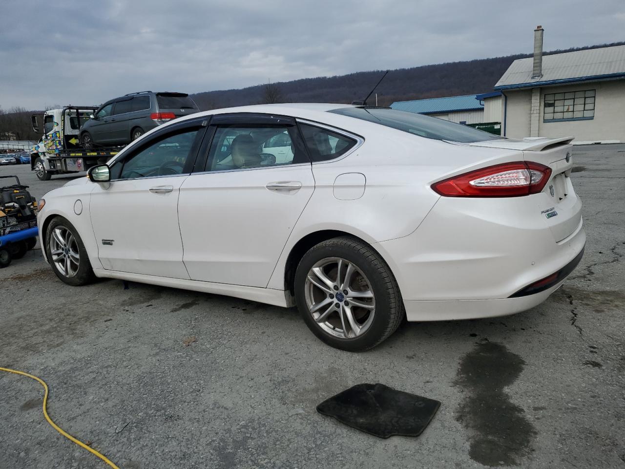 2016 Ford Fusion VIN 3FA6P0SU2GR402060 Copart auction photo, side / front end damage thumbnail 2