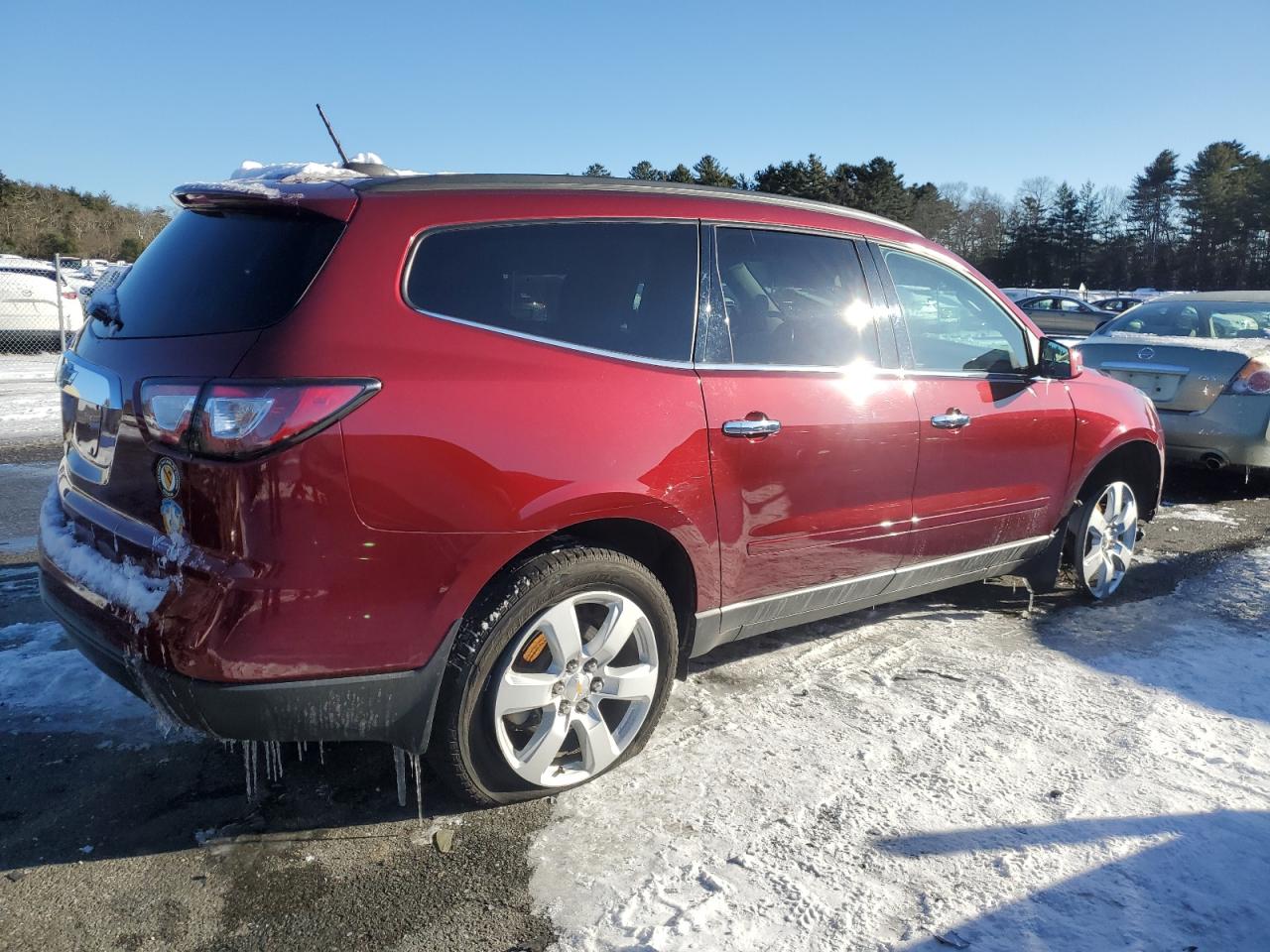 2017 Chevrolet Traverse VIN 1GNKVGKD9HJ210578 Copart auction photo, front end / side damage thumbnail 3