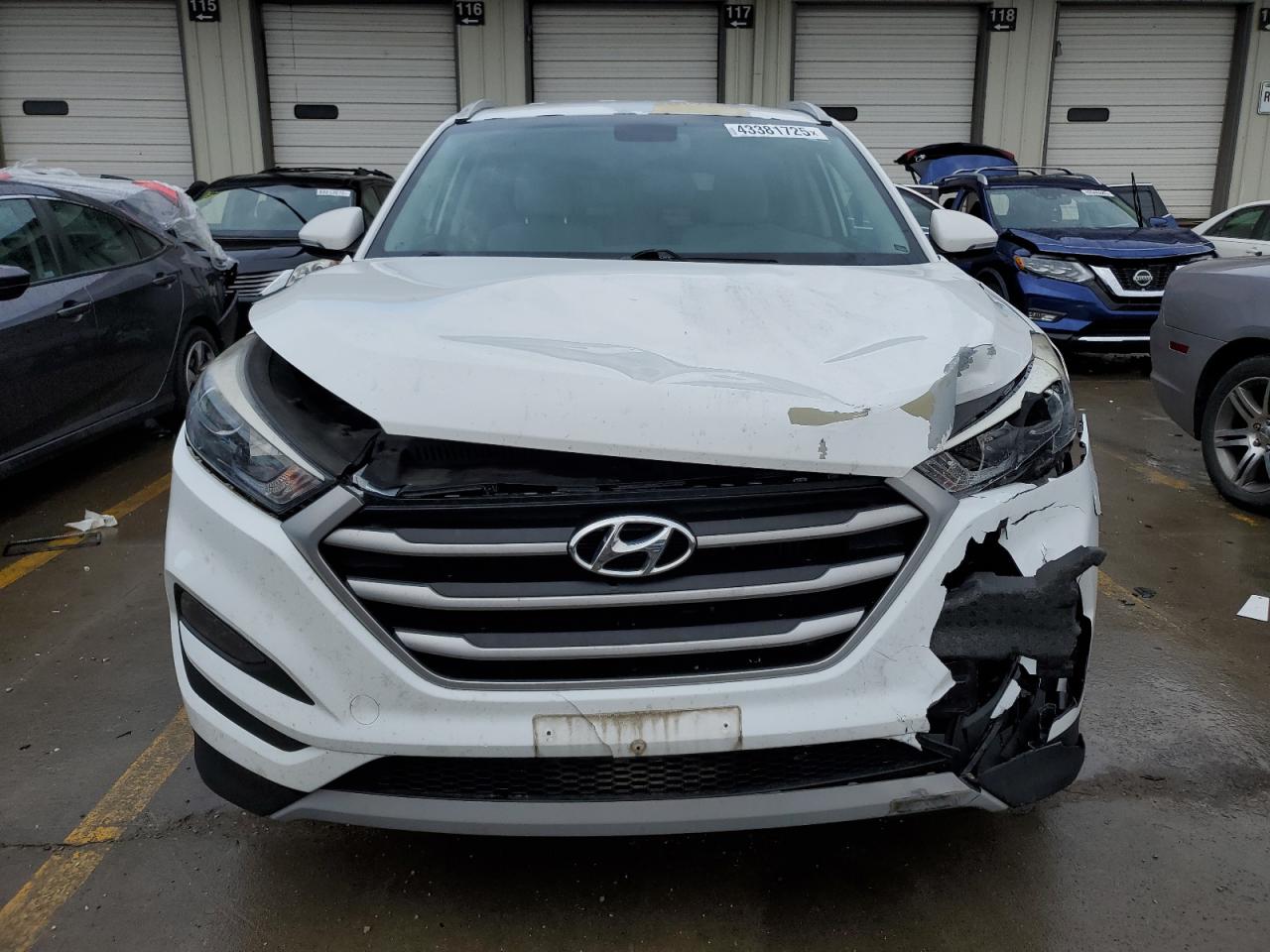 2017 Hyundai Tucson VIN KM8J3CA22HU400249 Copart auction photo, front end / side damage thumbnail 5