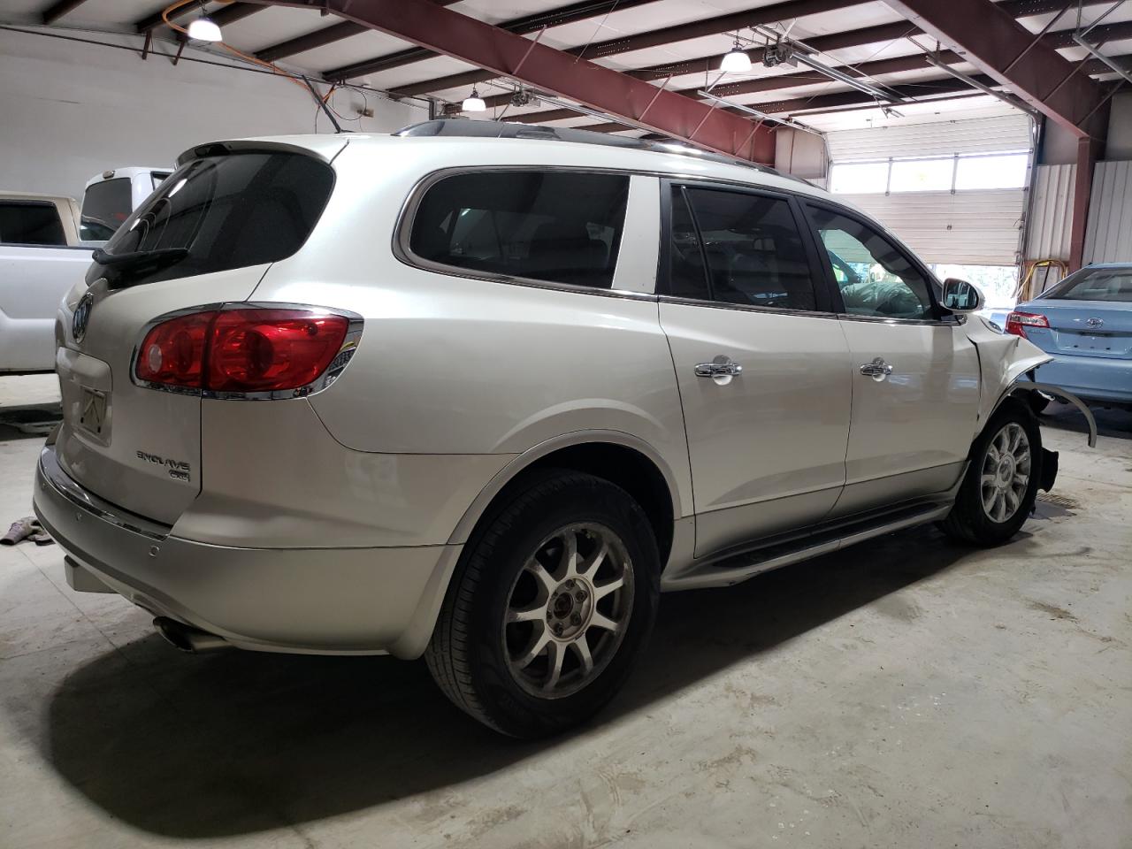 2011 Buick Enclave VIN 5GAKVCED7BJ339005 Copart auction photo, front end damage thumbnail 3
