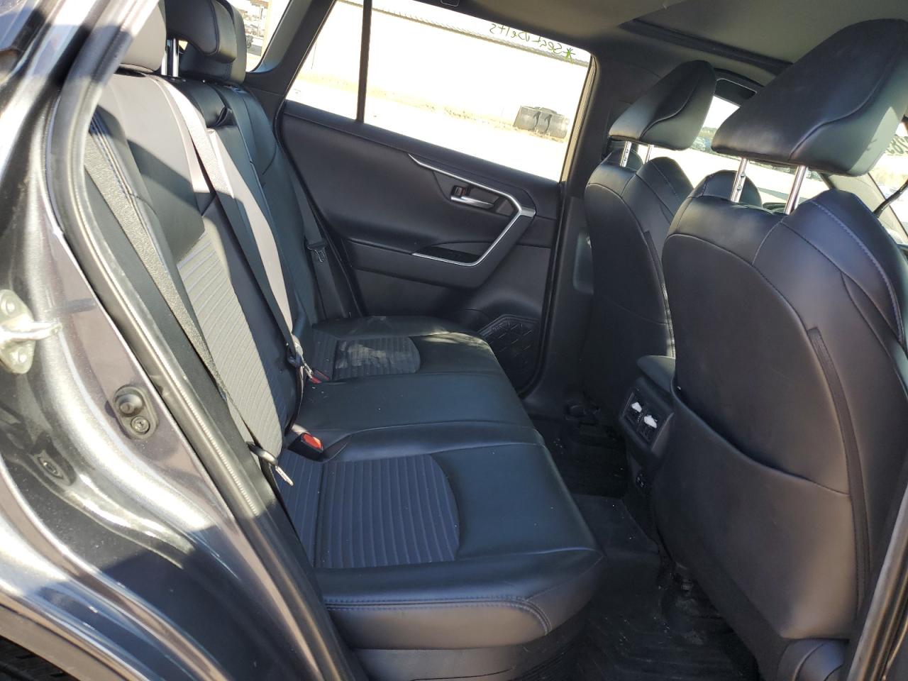 2019 Toyota RAV 4 VIN 2T3EWRFV4KW043637 Copart auction photo, top/roof / hail damage thumbnail 11