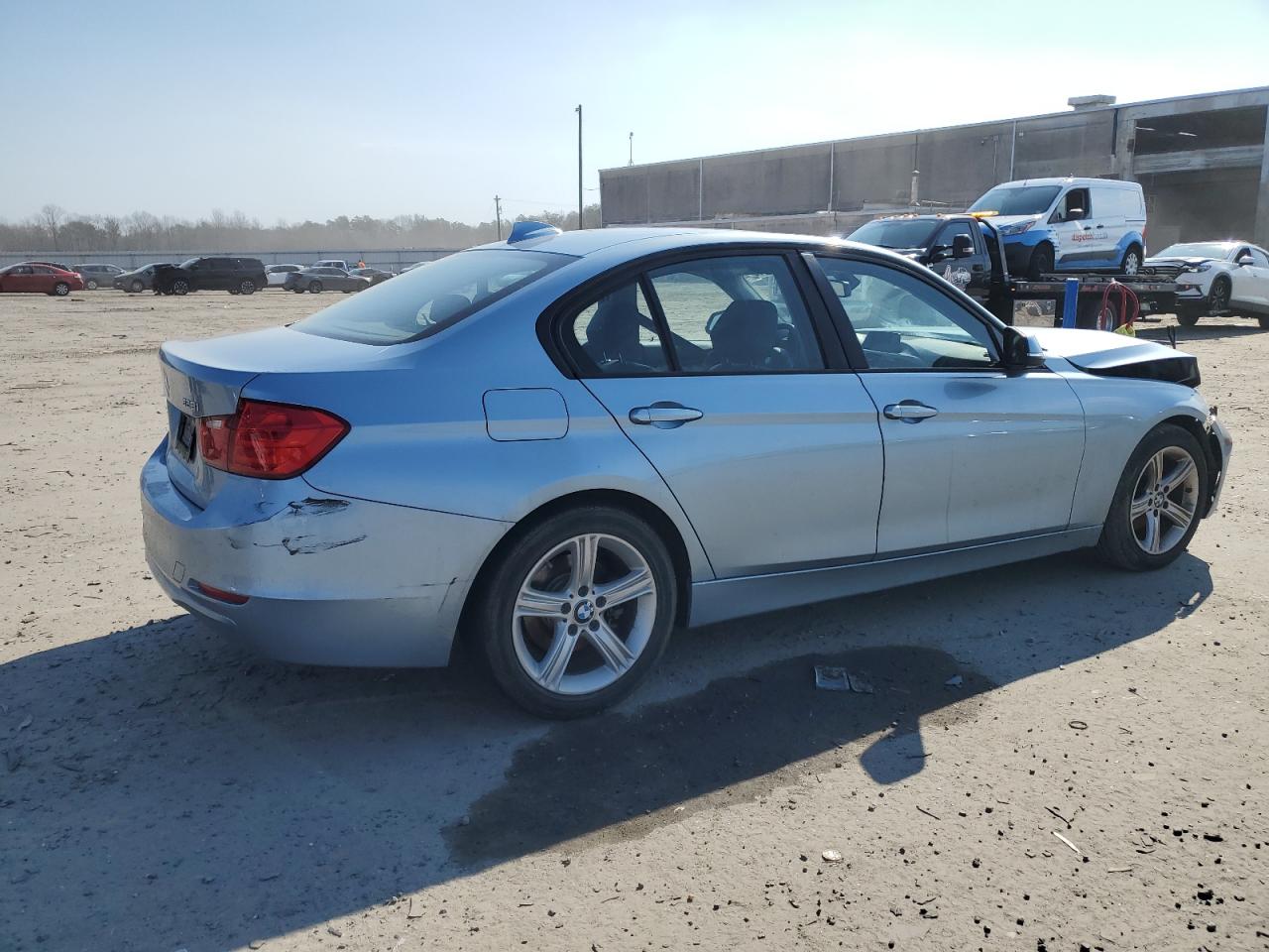 2013 BMW 3er VIN WBA3A5C55DF351324 Copart auction photo, front end damage thumbnail 3