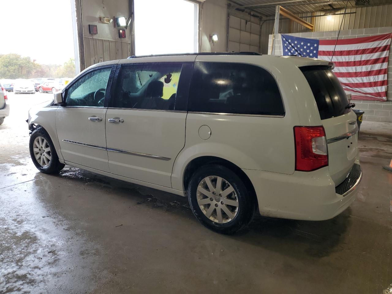 2016 Chrysler Town & Country VIN 2C4RC1BG7GR253797 Copart auction photo, front end damage thumbnail 2
