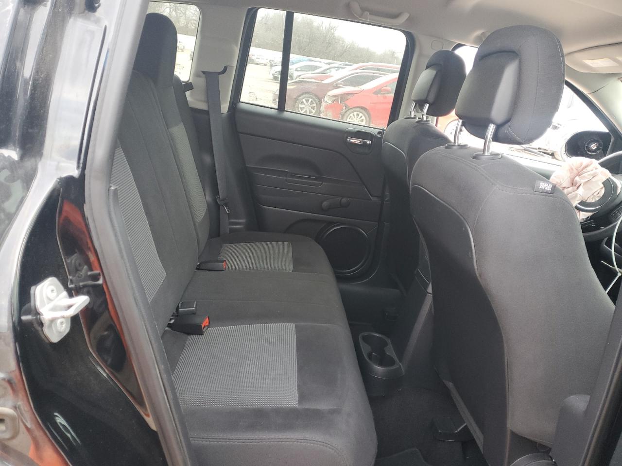 2016 Jeep Compass VIN 1C4NJCBB3GD542926 Copart auction photo, front end / minor dent/scratches damage thumbnail 11