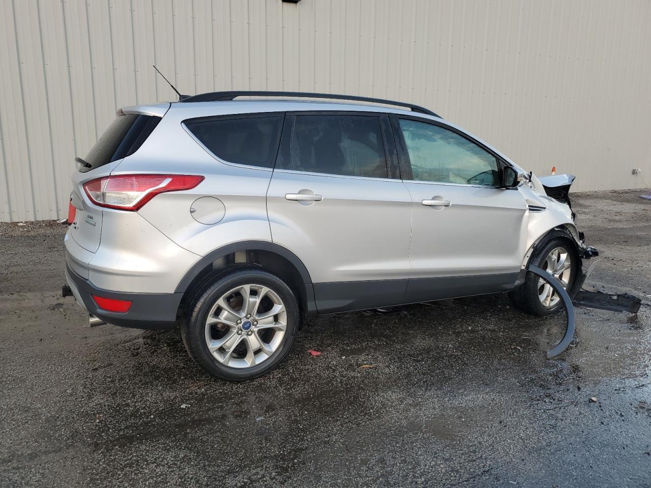 2013 Ford Escape VIN 1FMCU0H92DUB36144 Copart auction photo, front end / side damage thumbnail 3