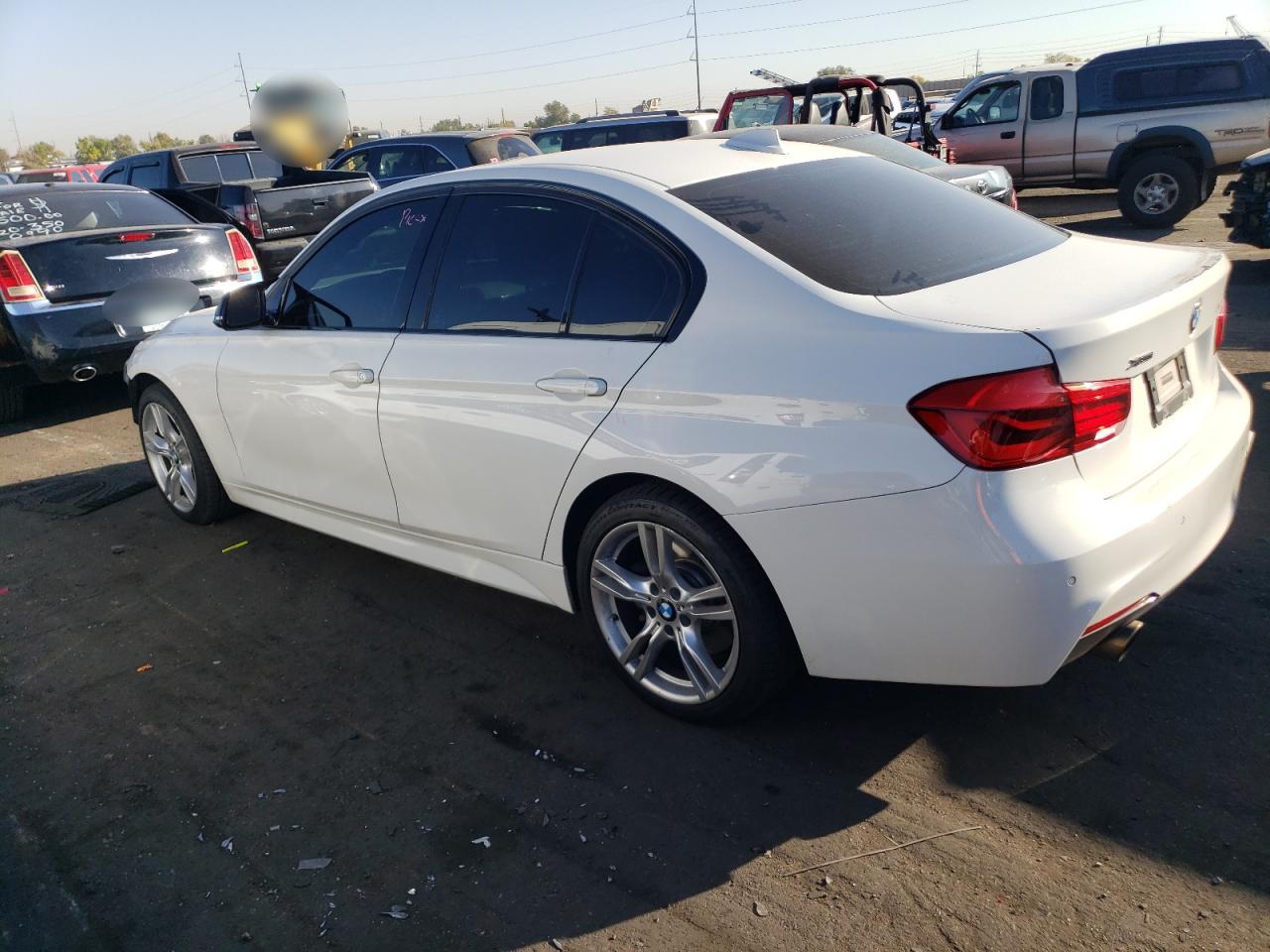 2016 BMW 3er VIN WBA8B7G58GNT96003 Copart auction photo, front end damage thumbnail 2
