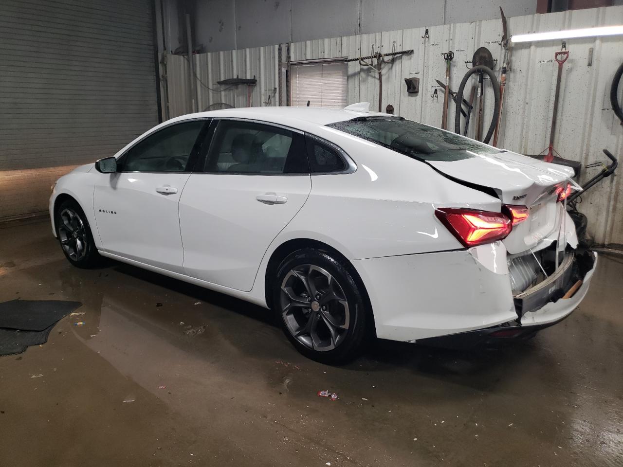 2022 Chevrolet Malibu VIN 1G1ZD5ST0NF137565 Copart auction photo, rear end / minor dent/scratches damage thumbnail 2