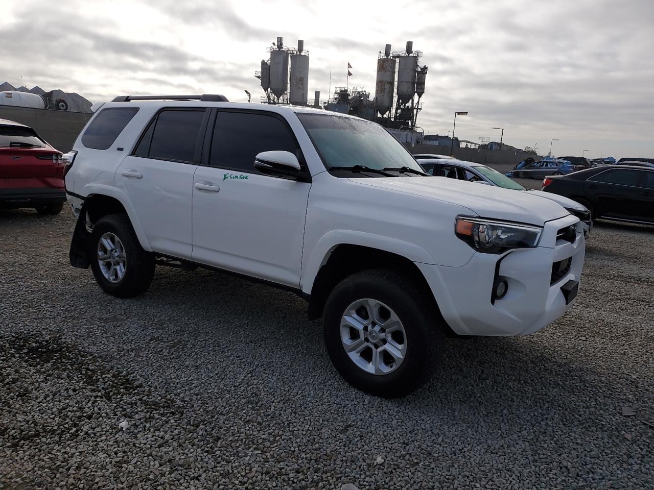 2020 Toyota 4Runner VIN JTEBU5JRXL5744506 Copart auction photo, rear end damage thumbnail 4