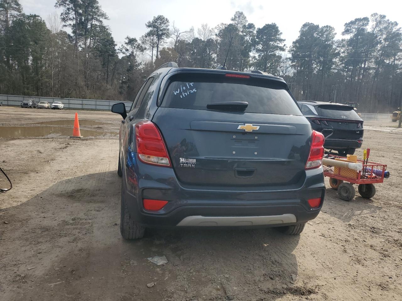 2021 Chevrolet Trax VIN KL7CJLSM0MB362672 Copart auction photo, side damage thumbnail 6