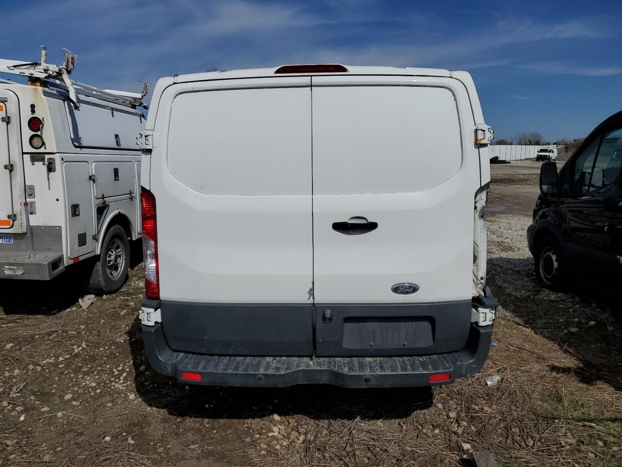 2017 Ford Transit VIN 1FTYE1ZM8HKA71432 Copart auction photo, front end / side damage thumbnail 6