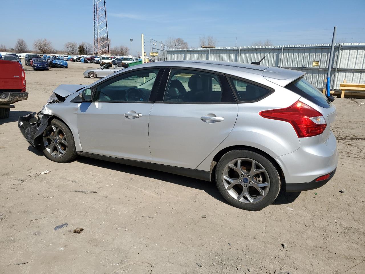 2014 Ford Focus VIN 1FADP3K20EL450661 Copart auction photo, front end damage thumbnail 2